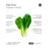 Ein frischer Pak Choi mit knackigen, grünen Blättern und weißen Stielen. Mild im Geschmack mit leichter Senf-Note.