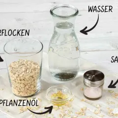 Zutaten für vegane Sahne selber machen: Haferflocken, Wasser, Pflanzenöl und Salz.