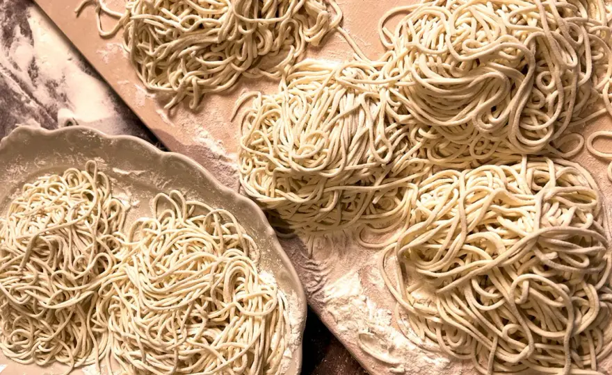 Glutenfreie Pasta selbst machen - So gelingt sie perfekt!