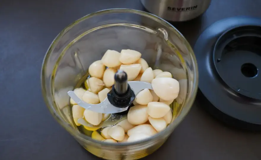 Knoblauchpaste selber machen – Das beste Rezept für Vorrat