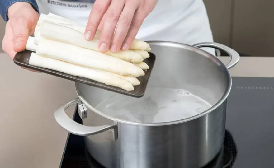 Spargel kochen - Deckel auf oder zu? So wird er perfekt!