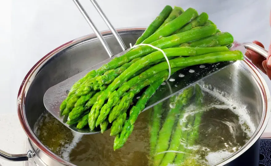 Spargel zubereiten - So gelingt er perfekt!