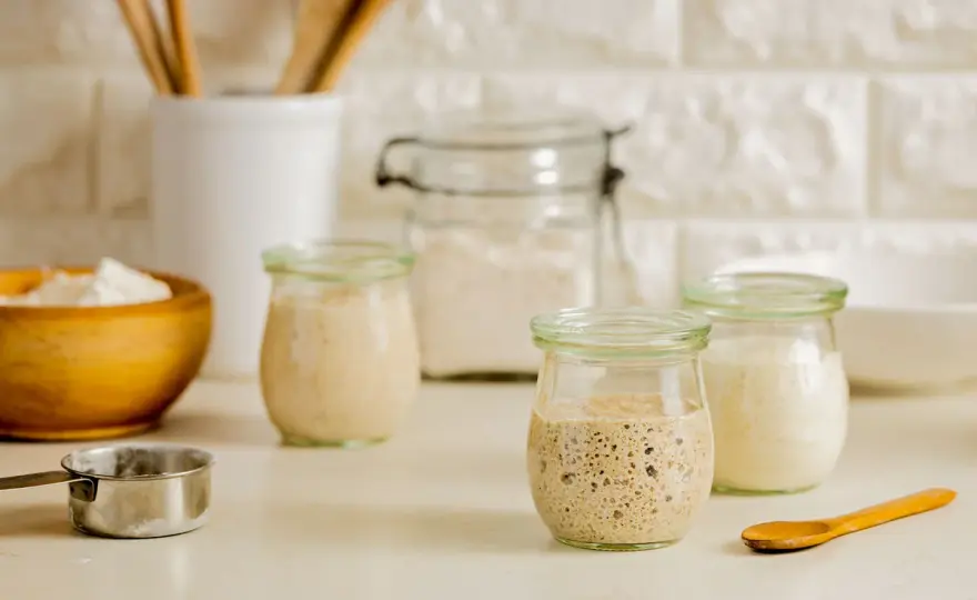 Sauerteig ansetzen - so gelingt dein Starter in 5 bis 7 Tagen