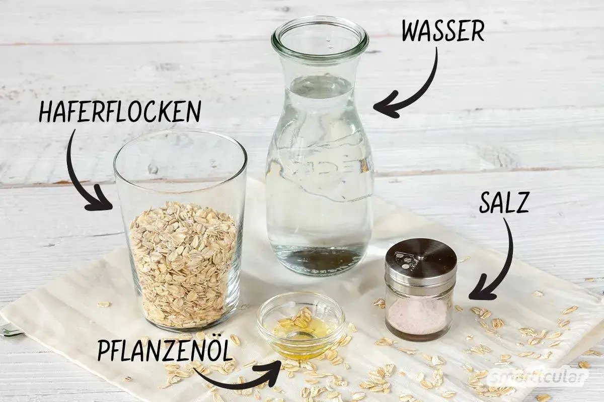Zutaten für vegane Sahne selber machen: Haferflocken, Wasser, Pflanzenöl und Salz.